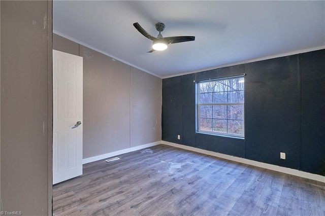 242 Granite Ridge Lane, Winston-salem, NC 27107