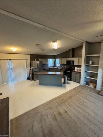 242 Granite Ridge Lane, Winston-salem, NC 27107