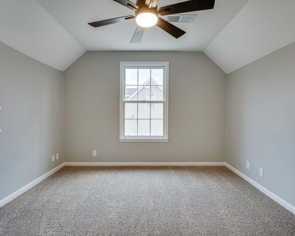 1020 Foxmoor Dr, Clarksville, TN 37042