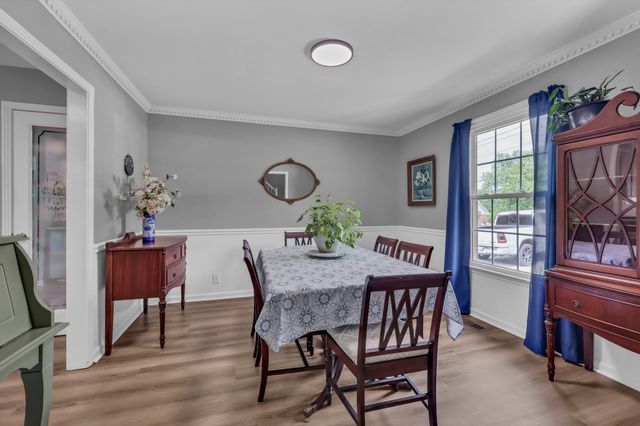 1020 Foxmoor Dr, Clarksville, TN 37042