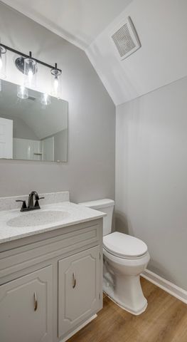 1020 Foxmoor Dr, Clarksville, TN 37042