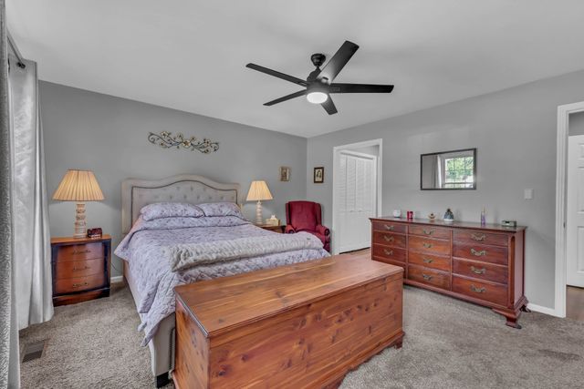 1020 Foxmoor Dr, Clarksville, TN 37042