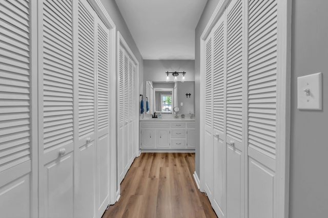 1020 Foxmoor Dr, Clarksville, TN 37042