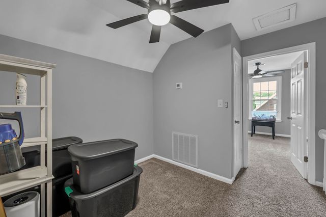 1020 Foxmoor Dr, Clarksville, TN 37042