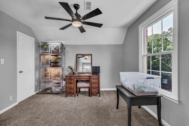 1020 Foxmoor Dr, Clarksville, TN 37042