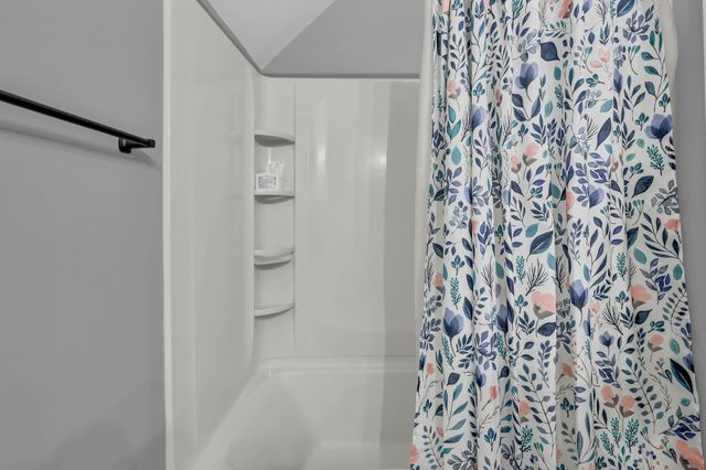 1020 Foxmoor Dr, Clarksville, TN 37042