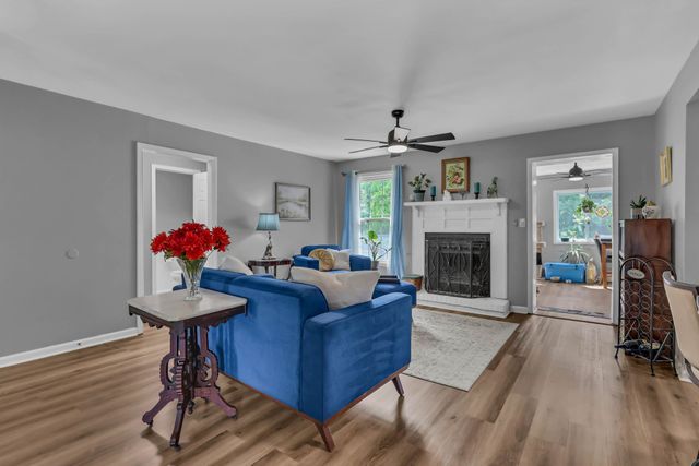 1020 Foxmoor Dr, Clarksville, TN 37042