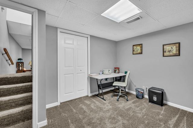 1020 Foxmoor Dr, Clarksville, TN 37042