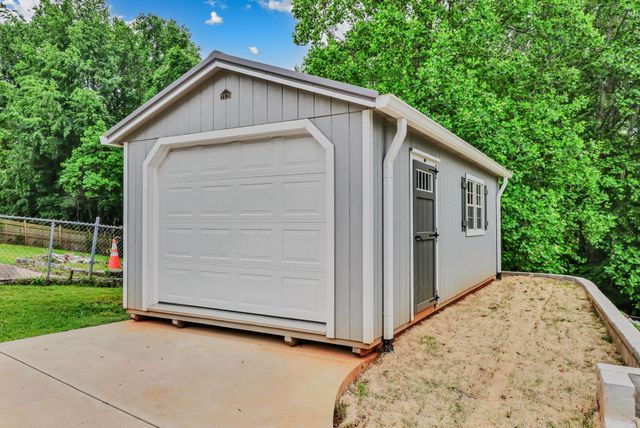 1020 Foxmoor Dr, Clarksville, TN 37042