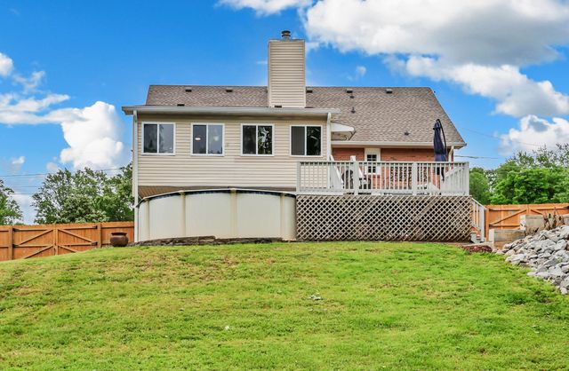 1020 Foxmoor Dr, Clarksville, TN 37042