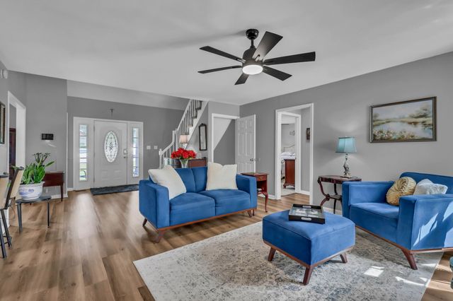 1020 Foxmoor Dr, Clarksville, TN 37042