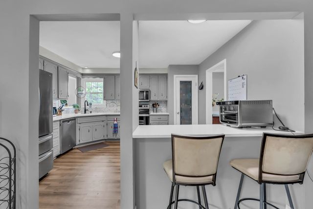 1020 Foxmoor Dr, Clarksville, TN 37042