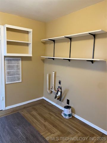 2419 S Olympia Avenue A, Tulsa, OK 74107