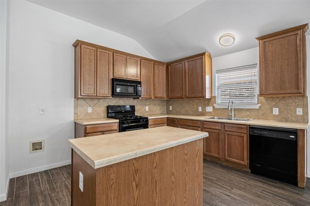 1485 Rainbow Parke DR, Round Rock, TX 78665