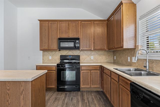 1485 Rainbow Parke DR, Round Rock, TX 78665