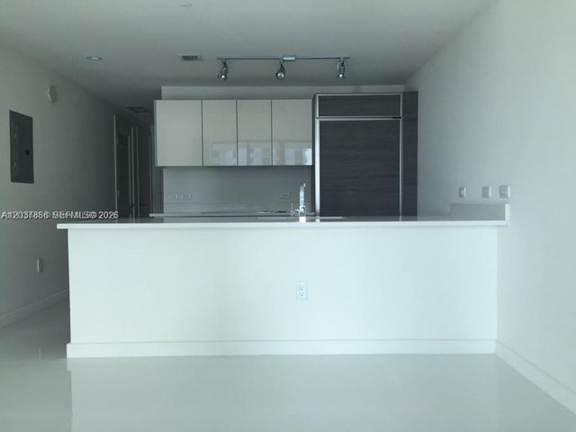 1100 S Miami Avenue 3811, Miami, FL 33130