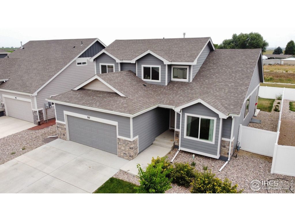 937 Greenbrook Dr, Windsor, CO 80550