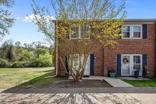 106 Chaucer Court, Carrboro, NC 27510