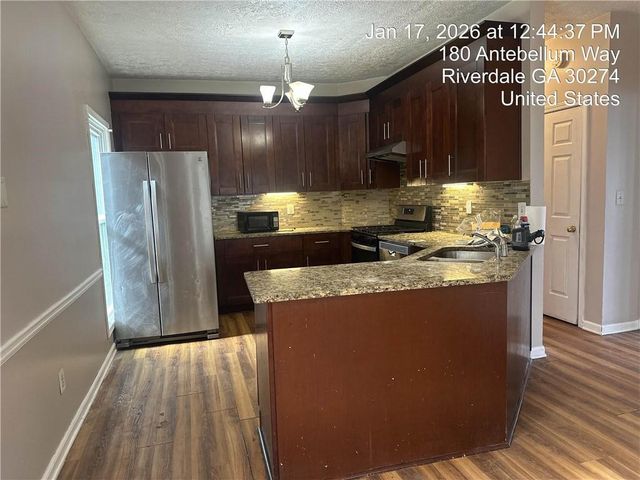180 Antebellum way, Riverdale, GA 30274