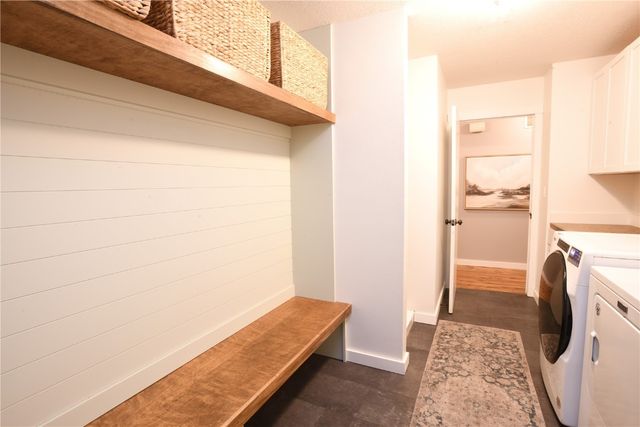 2794 Tower Site Drive NE, Solon, IA 52333