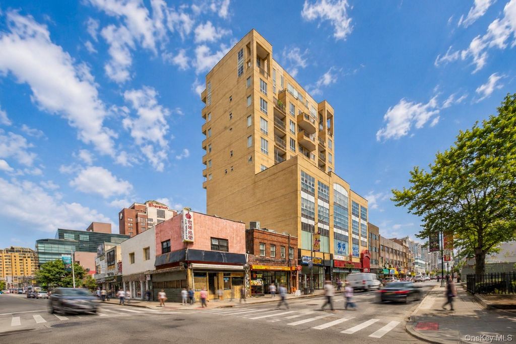 135-07/11 40TH Road, Flushing, NY 11354 — photo 3