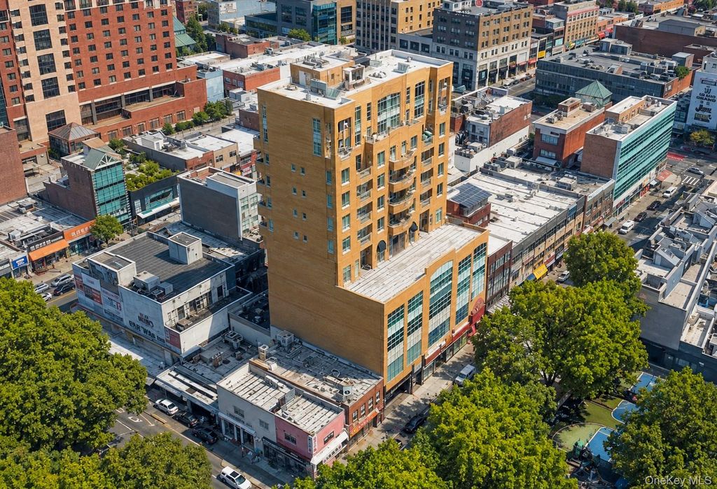 135-07/11 40TH Road, Flushing, NY 11354 — photo 5