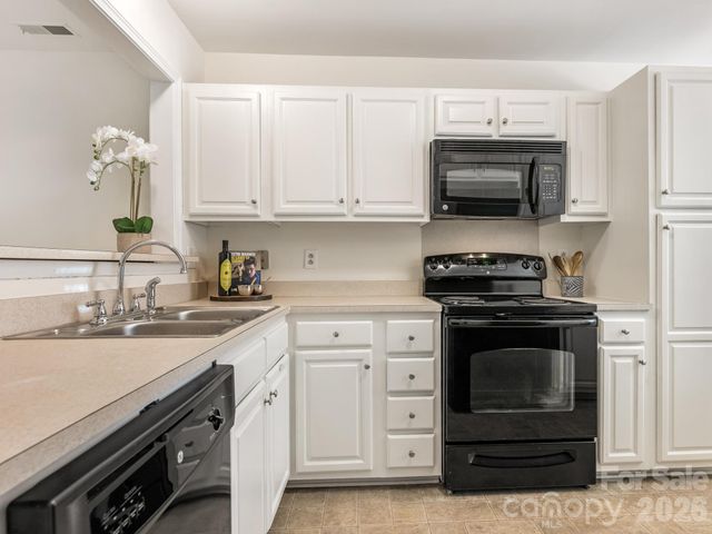 9020 Nolley Court G, Charlotte, NC 28270