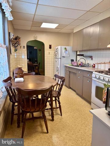 560 S 16TH ST, Reading, PA 19606