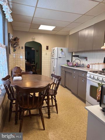 560 S 16TH ST, Reading, PA 19606