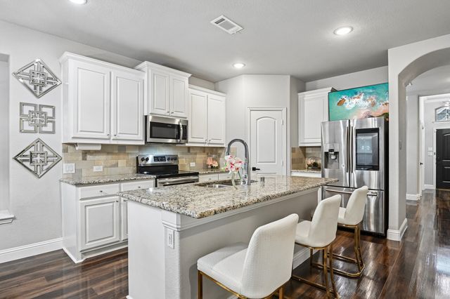 113 Cool Meadows Lane, Red Oak, TX 75154