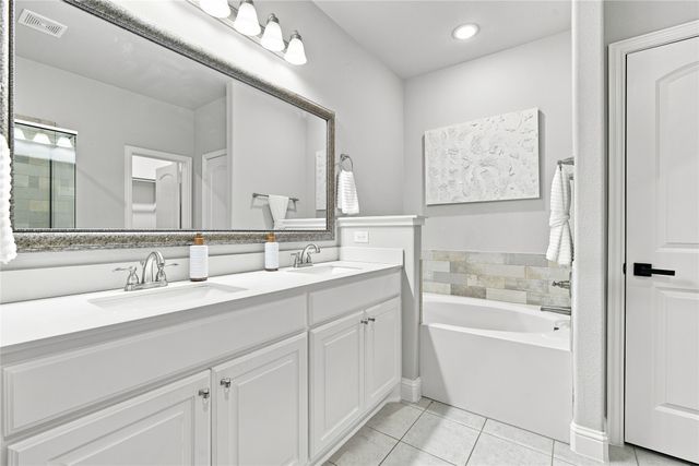 113 Cool Meadows Lane, Red Oak, TX 75154