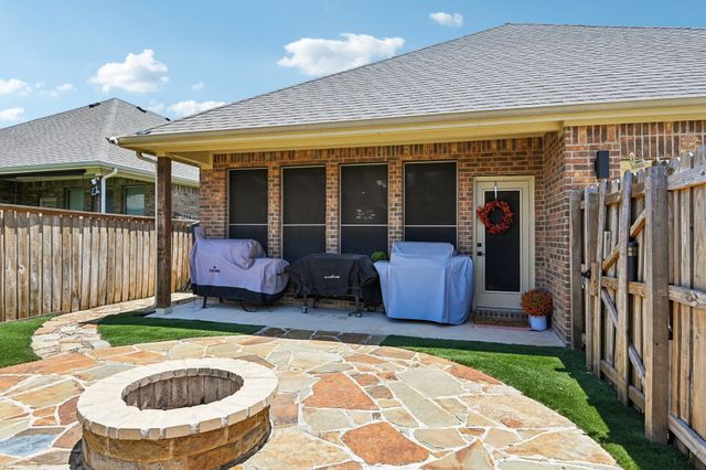 113 Cool Meadows Lane, Red Oak, TX 75154