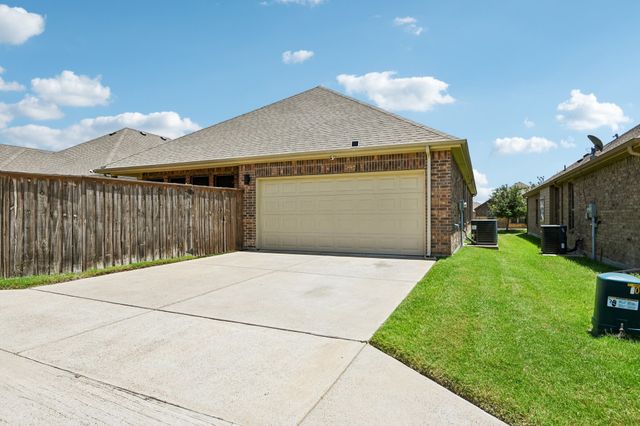 113 Cool Meadows Lane, Red Oak, TX 75154