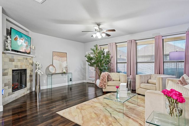 113 Cool Meadows Lane, Red Oak, TX 75154