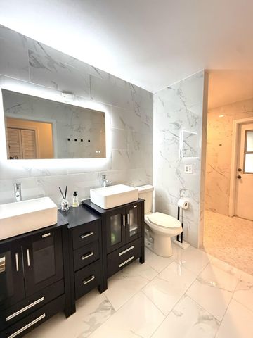 325 Knotty Wood Lane, Wellington, FL 33414