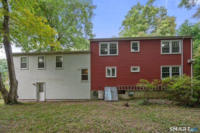 15 Happy Acres Road, Clinton, CT 06413