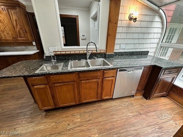 13901 Larchmere Boulevard, Shaker Heights, OH 44120