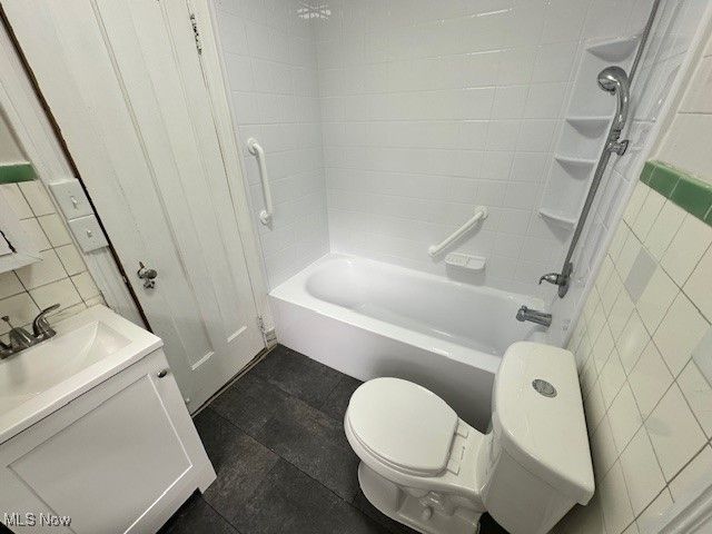 13901 Larchmere Boulevard, Shaker Heights, OH 44120