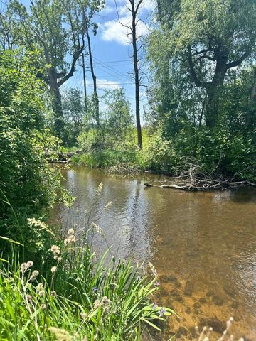 N6282 River Heights DRIVE, Plymouth, WI 53073