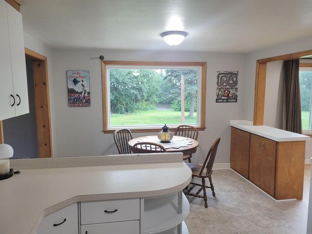 N6282 River Heights DRIVE, Plymouth, WI 53073