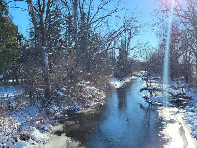 N6282 River Heights DRIVE, Plymouth, WI 53073