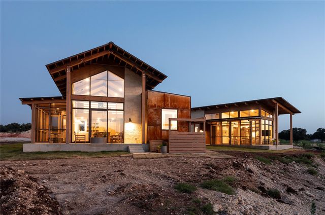 9361 W Us Highway 290 Bluebonnet, Hye, TX 78635