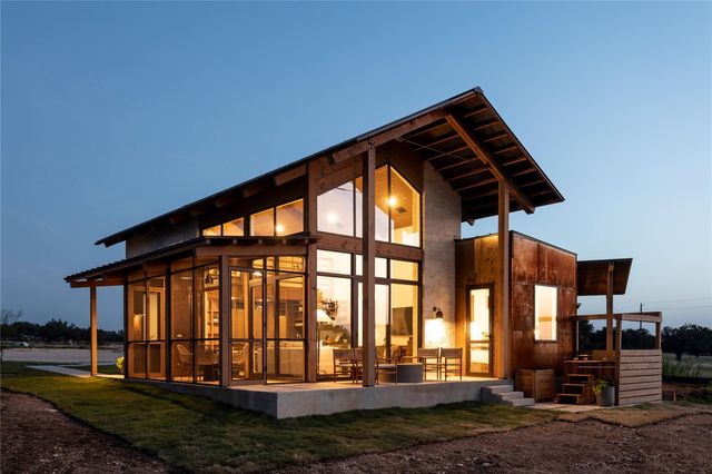 9361 W Us Highway 290 Bluebonnet, Hye, TX 78635