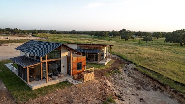 9361 W Us Highway 290 Bluebonnet, Hye, TX 78635