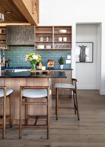 9361 W Us Highway 290 Bluebonnet, Hye, TX 78635