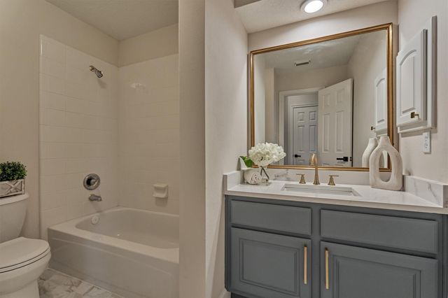 3 Heartleaf Court, The Woodlands, TX 77381