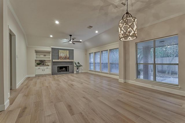 3 Heartleaf Court, The Woodlands, TX 77381