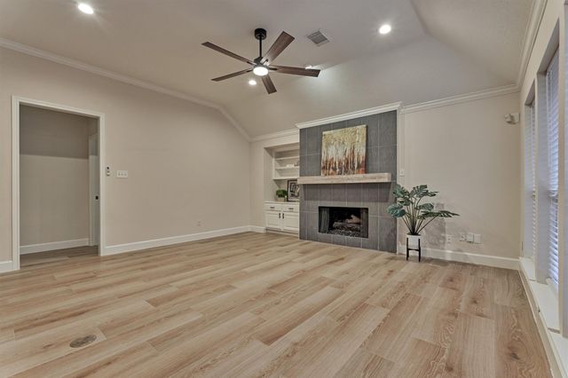 3 Heartleaf Court, The Woodlands, TX 77381