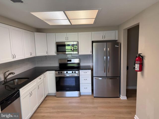 48 MAGNOLIA CT, Sicklerville, NJ 08081