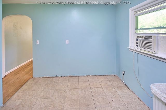 615 Crestlyn Drive, Charleston, WV 25302
